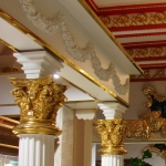 Декоративный архитрав в стиле барокко-роккоко. Магазин «Рубин», Ижевск.