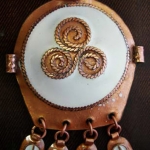 Ювелирная эмаль, медь.